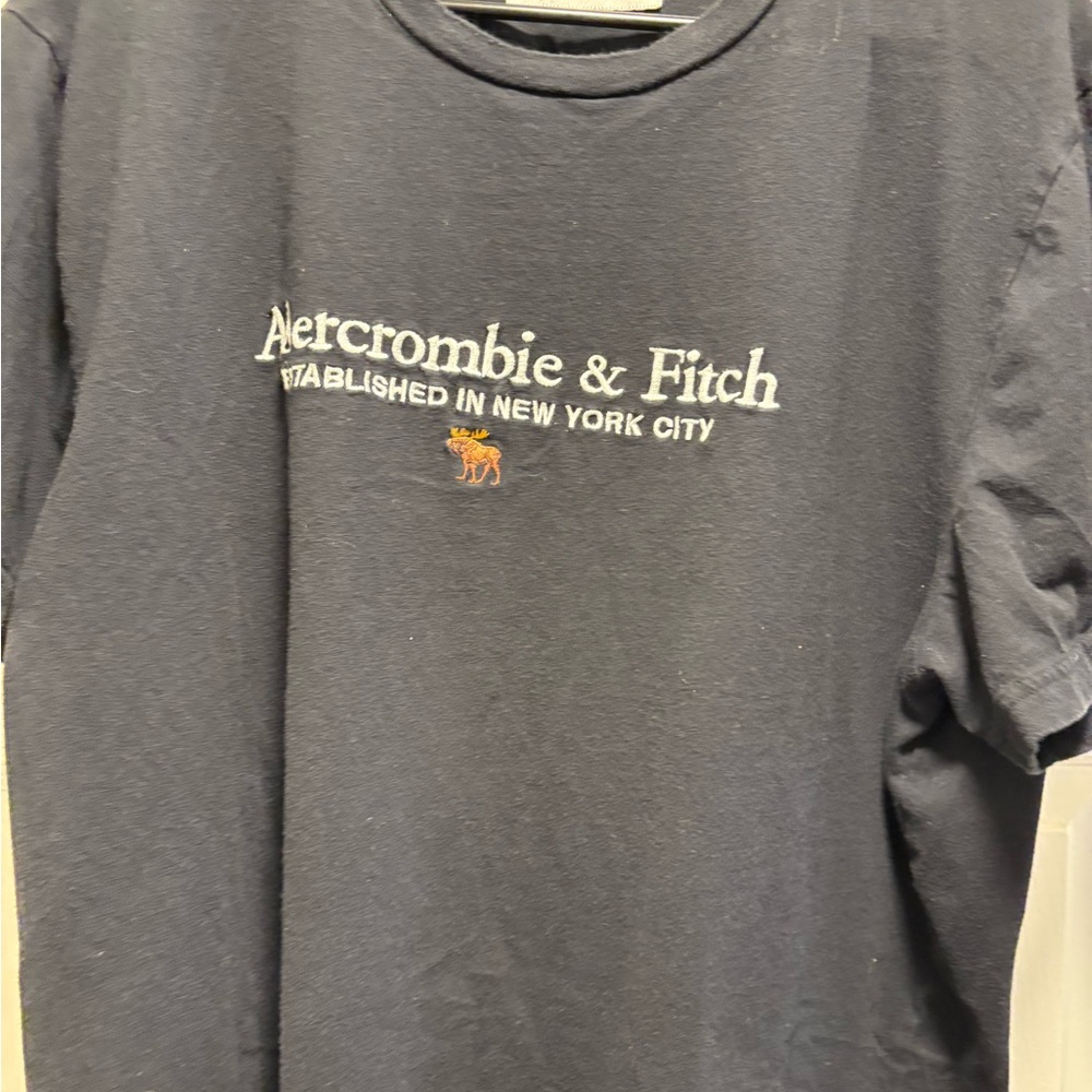 Abercrombie & Fitch Black Short Sleeve Tee